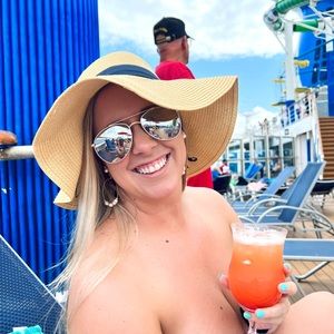 Meet This Posher 😊